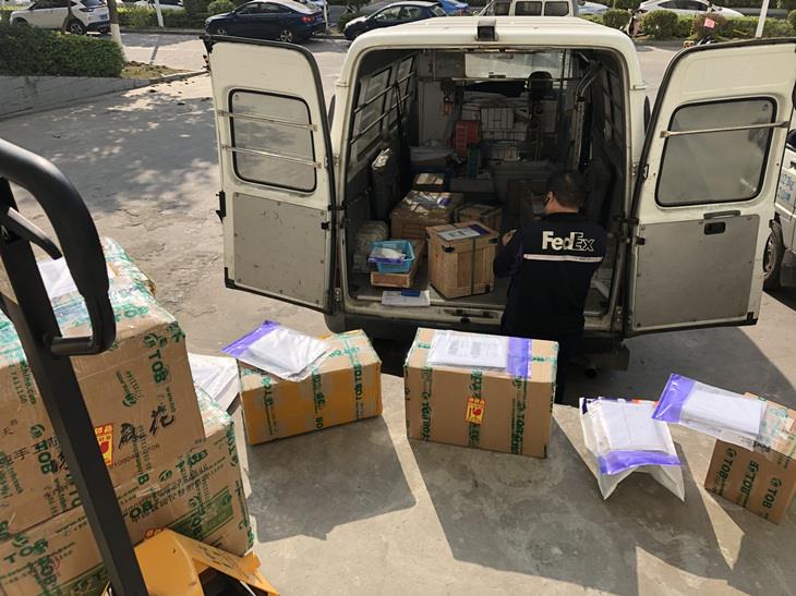 TÒB-CP60, TÒB MESYE 120 ak lòt materyèl bato pa FedEx